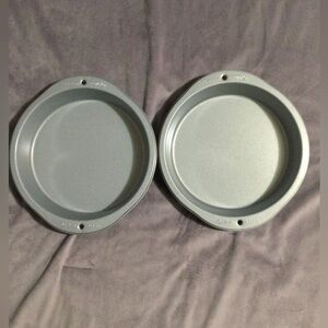 New Wilton Metallic Cake Pan